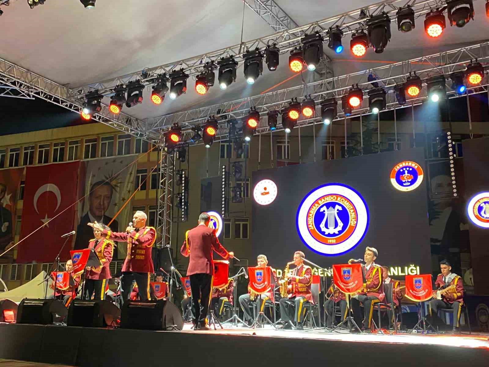 Jandarma Genel Komutanlığı Bandosu Afyonkarahisar’da sahne aldı

