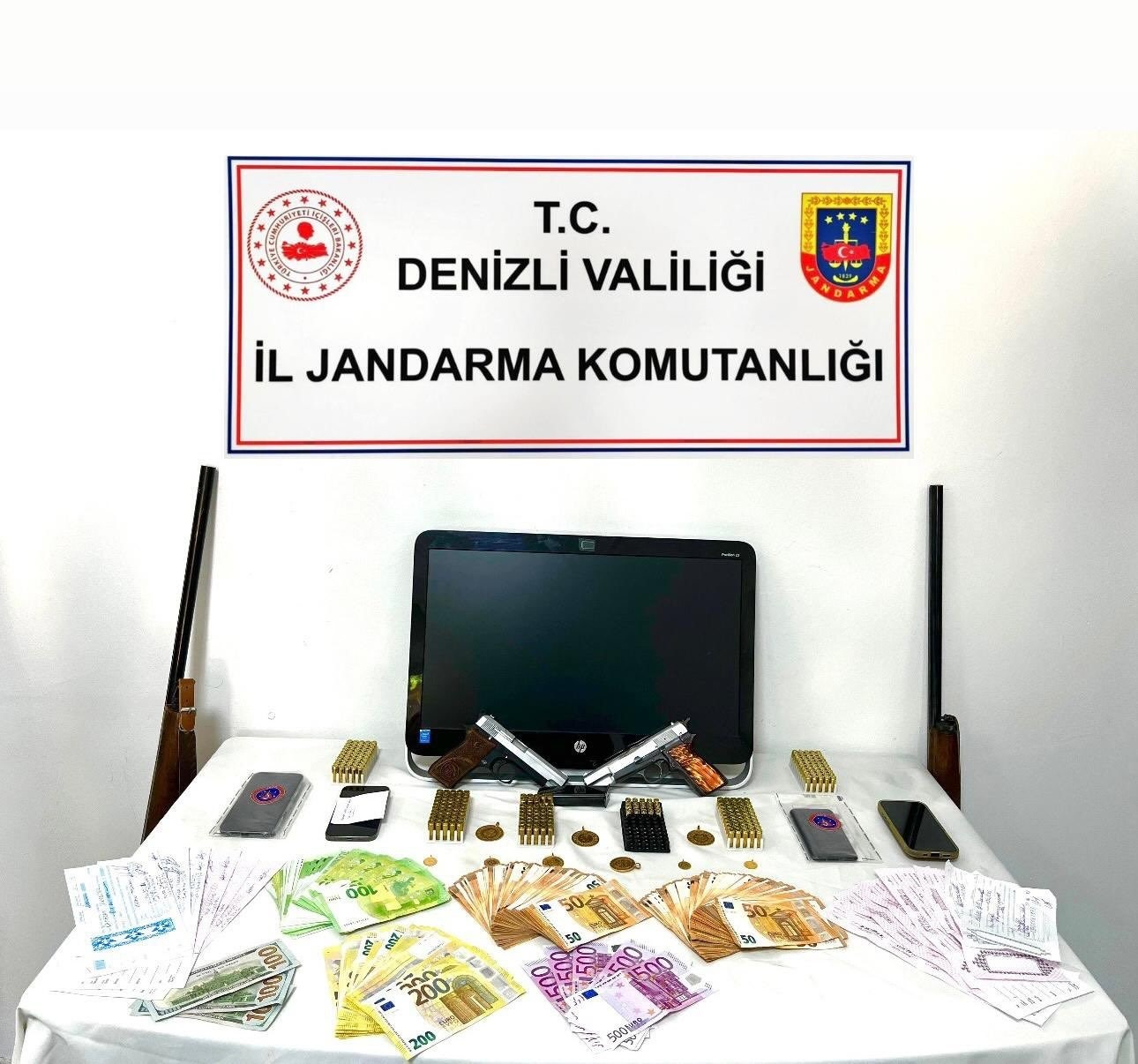 Jandarmadan 3 ilçede tefeci operasyonu: 3 tutuklama
