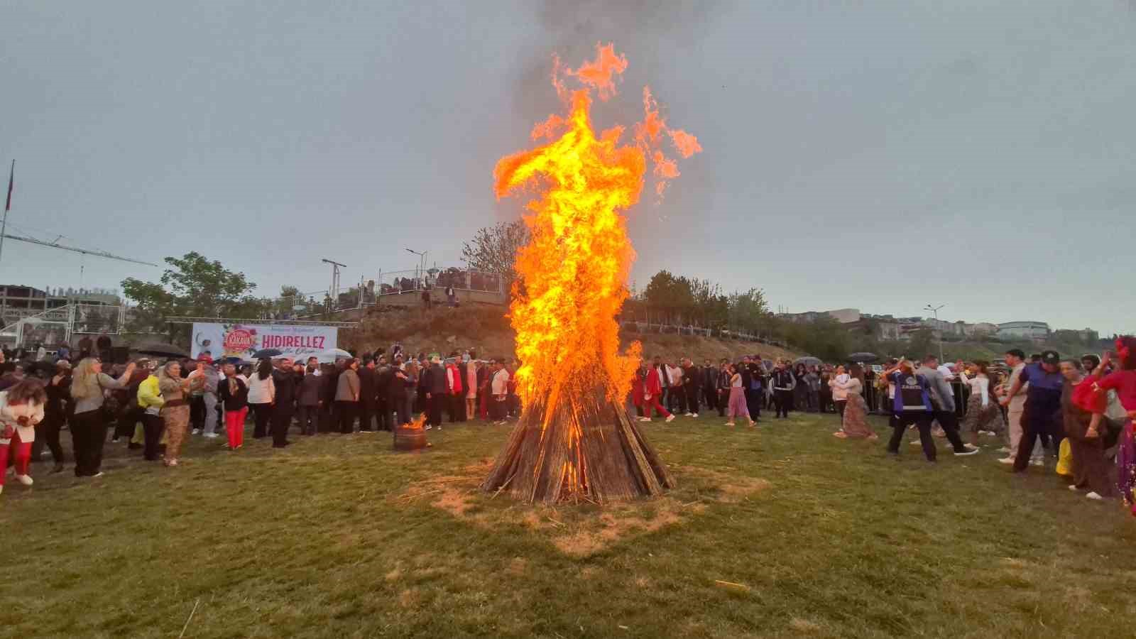 Kakava ateşi Tekirdağ’ı sardı: Baharı danslarla karşıladılar
