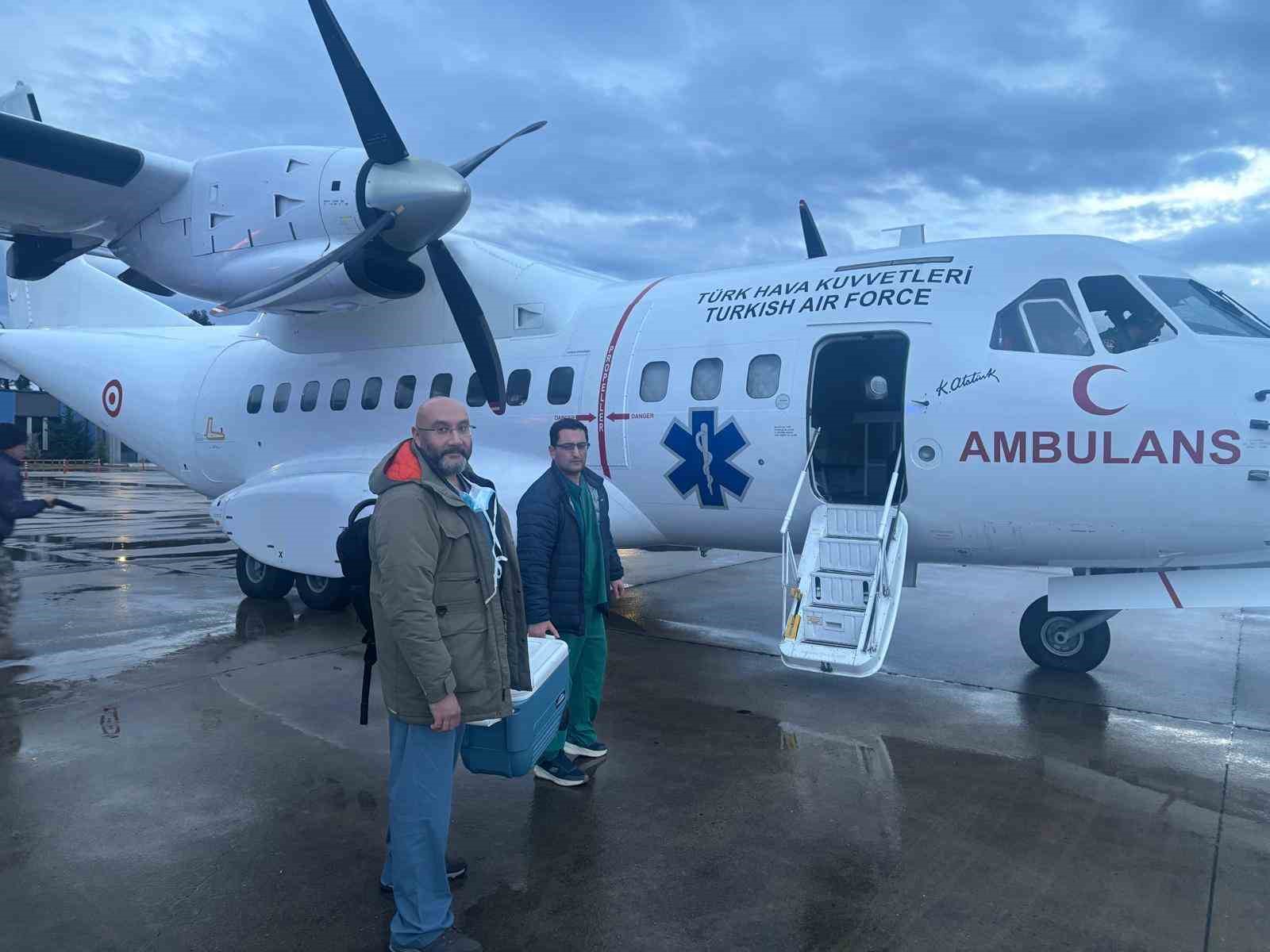 Kalp grefti askeri ambulans uçakla Ankara’ya ulaştırıldı
