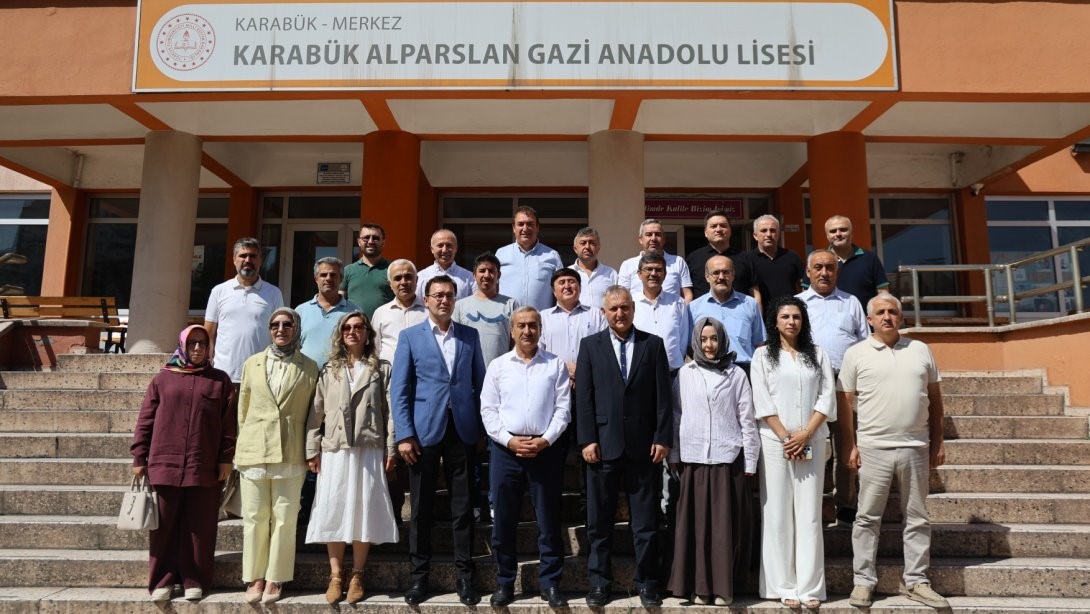 Karabük’te 3. Bölge Eğitim Kurumu Müdürleri Toplantısı gerçekleştirildi
