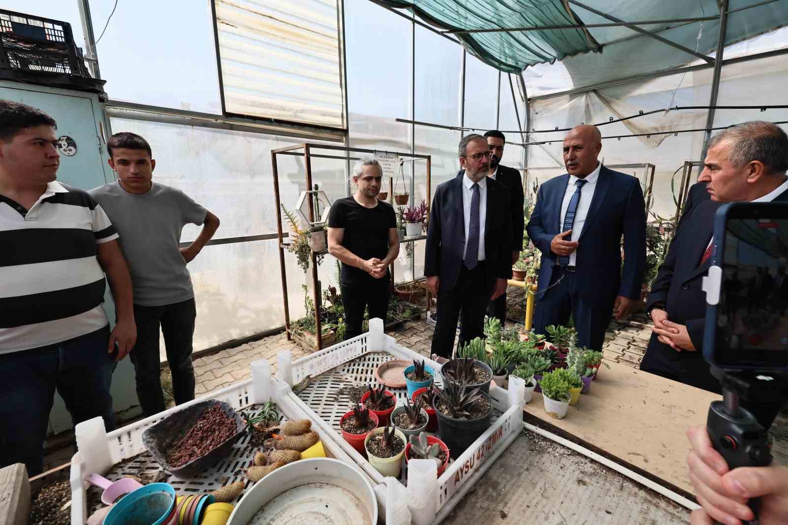 Kasapoğlu: "Her öğrencimizin kendi ihtiyaçlarına uygun bir eğitim almasını önemsiyoruz"

