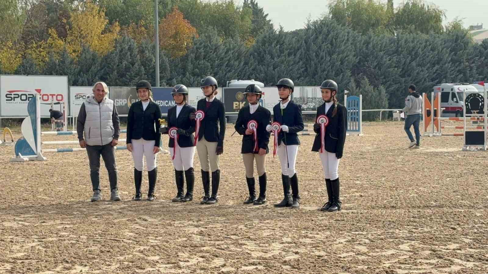 Kastamonu Üniversitesi binicilik ekibinden, Ankara’da çifte şampiyonluk
