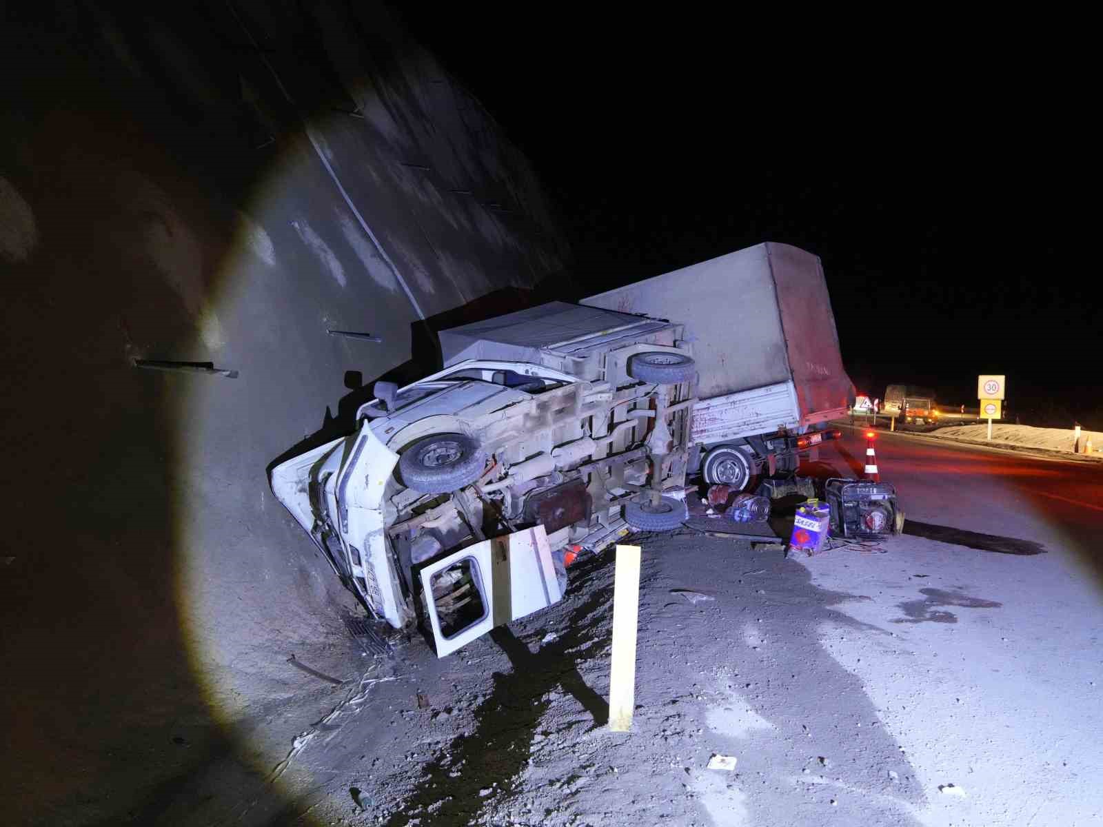 Kastamonu’da iki kamyonet çarpıştı: 9 yaralı
