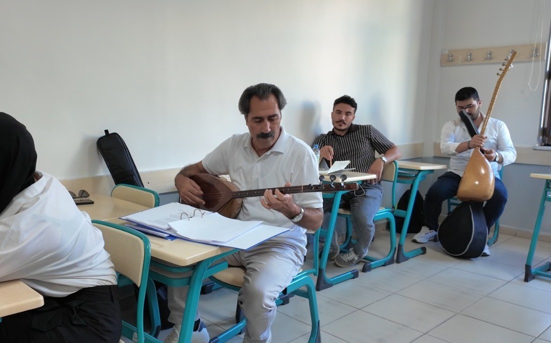 KAYMEK Şiir Atölyesi Kursu’nda gelenekten geleceğe sazlı sözlü yolculuk
