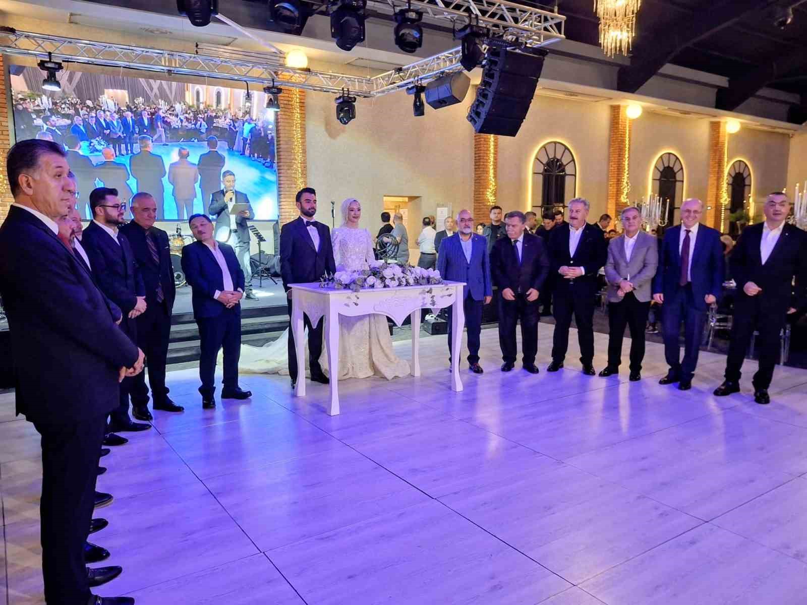 Kayseri protokolü, Ejder ve Dağ ailelerinin mutlu gününde buluştu
