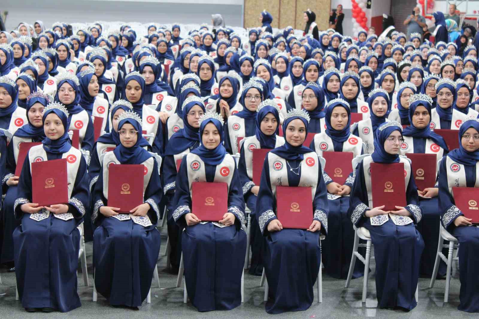 Kayseri’de 738 öğrenci hafız oldu
