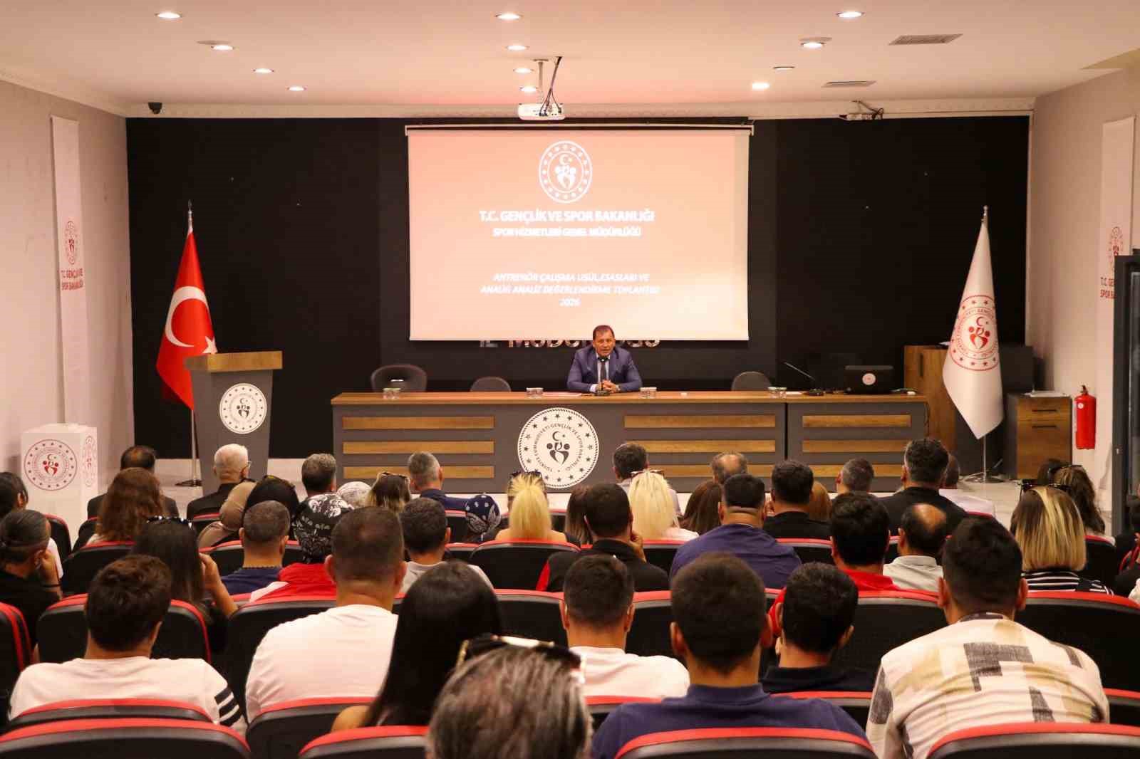 Kayseri’de sporun geleceği masaya yatırıldı
