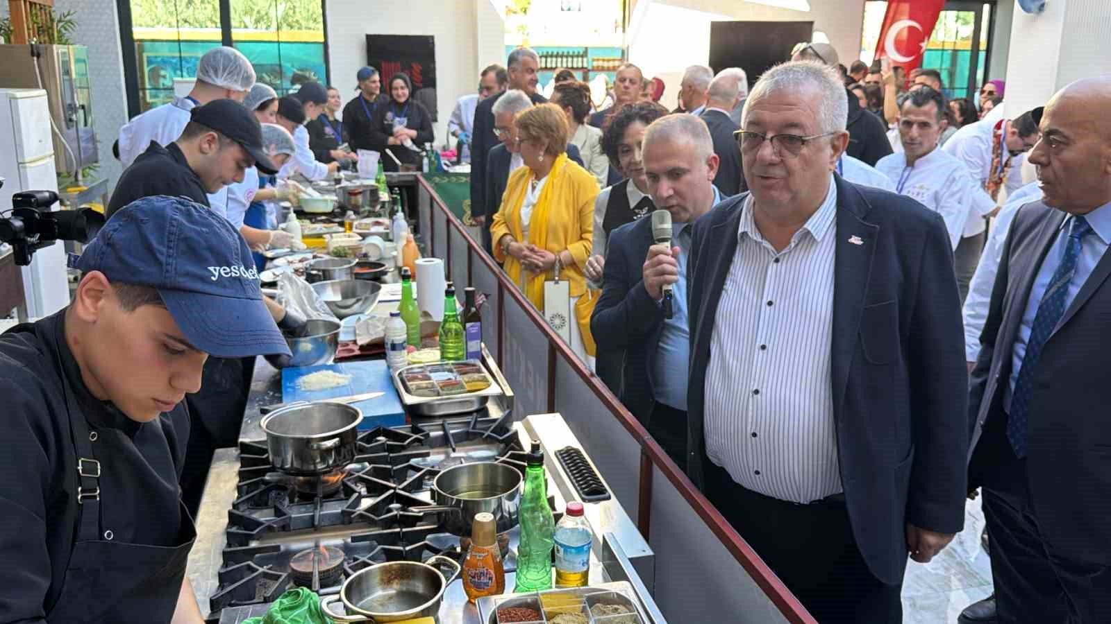Kazdağları Gastronomi Festivali Edremit’te başladı
