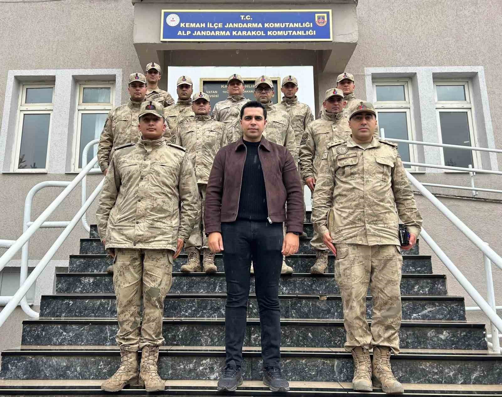Kemah Kaymakamı Tutay’dan Alp Jandarma Karakolu’na ziyaret
