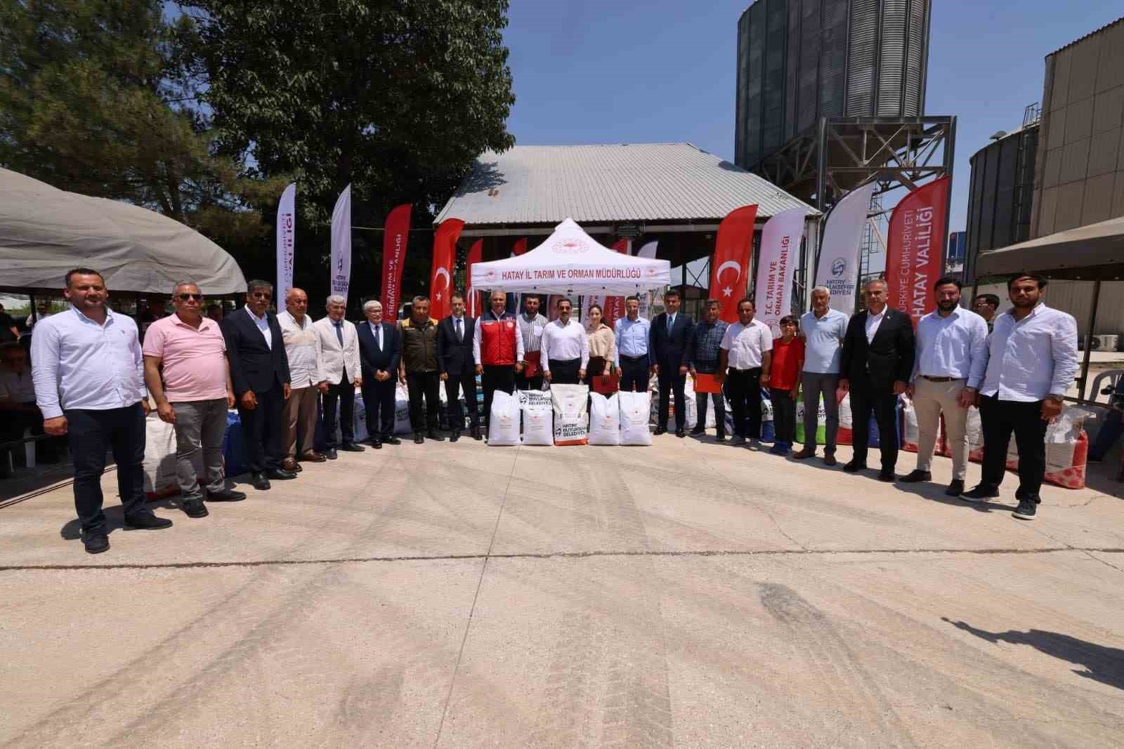 Kırıkhan’da 30 milyon liralık tohum desteği üreticilere ulaştırıldı
