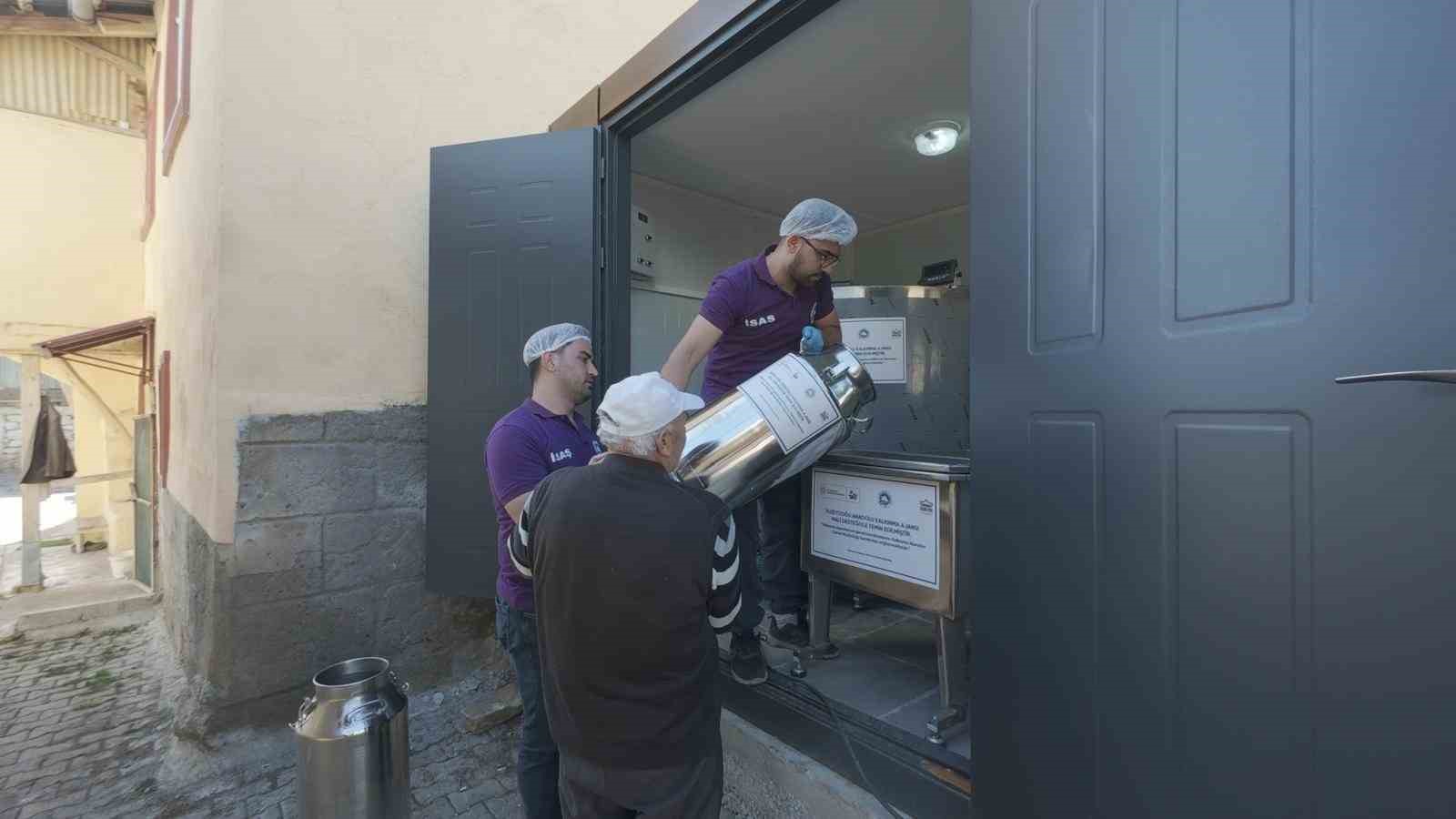 Kırsalda süt üreticilerinin emeği kazanca dönüşüyor
