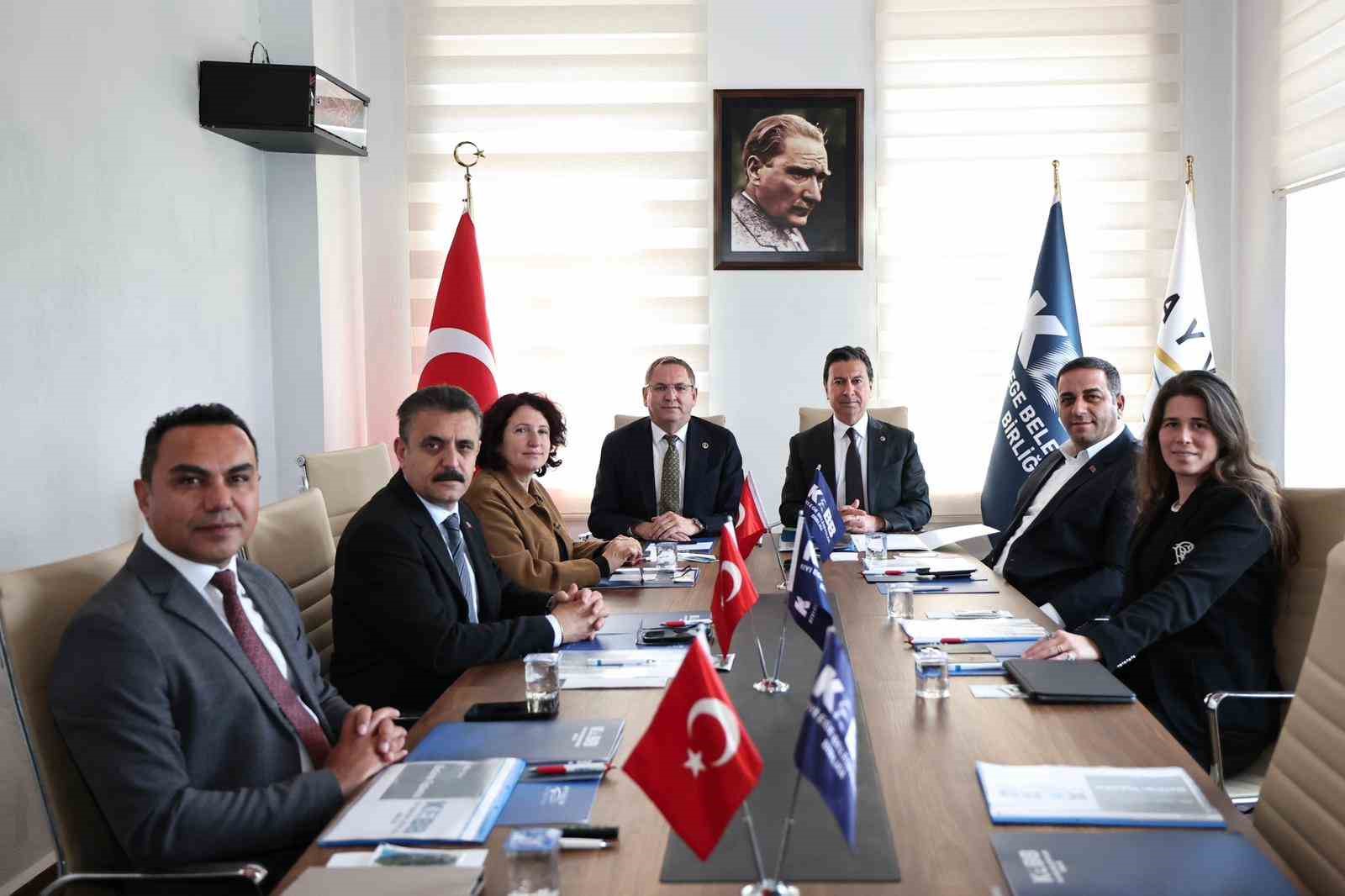 Kıyı Ege belediyeleri Ayvalık’ta buluştu
