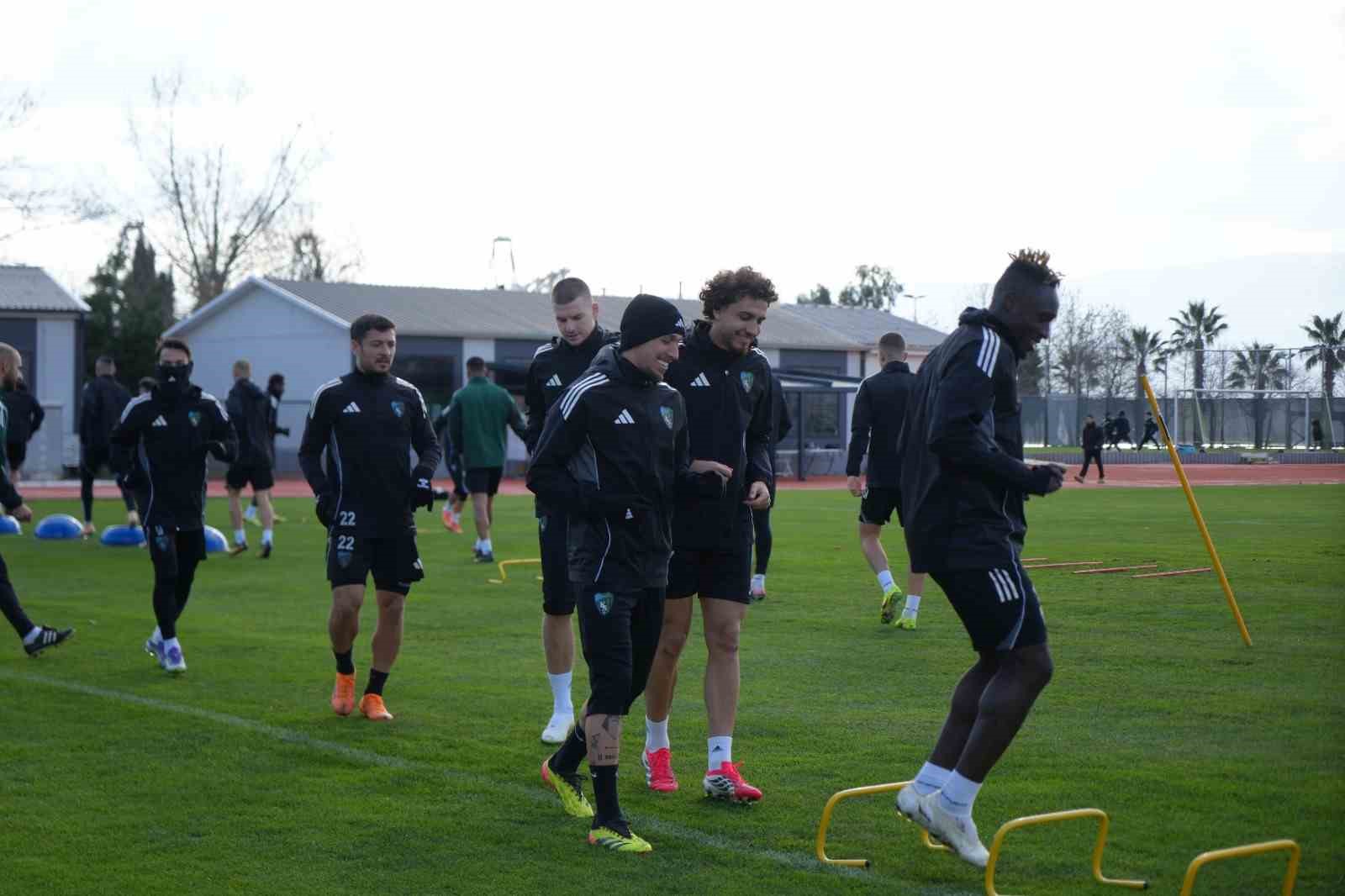 Kocaelispor, Samsunspor maçı hazırlıklarına başladı
