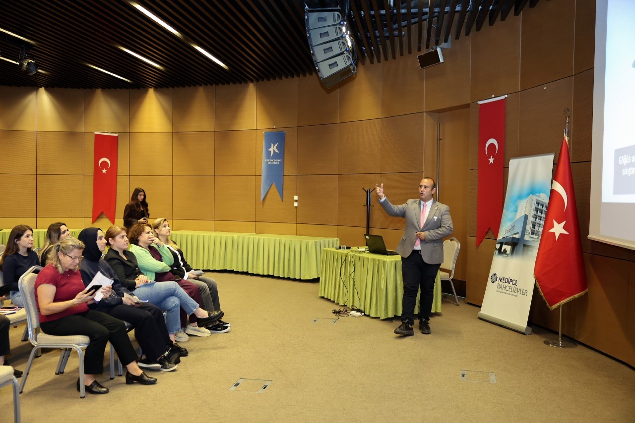 Küçükçekmece Belediyesi "Meme Kanseri Farkındalık" semineri düzenledi
