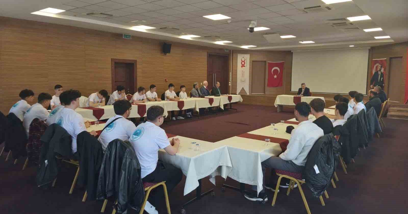 Kültür yolcusu öğrencileri Çanakkale’de
