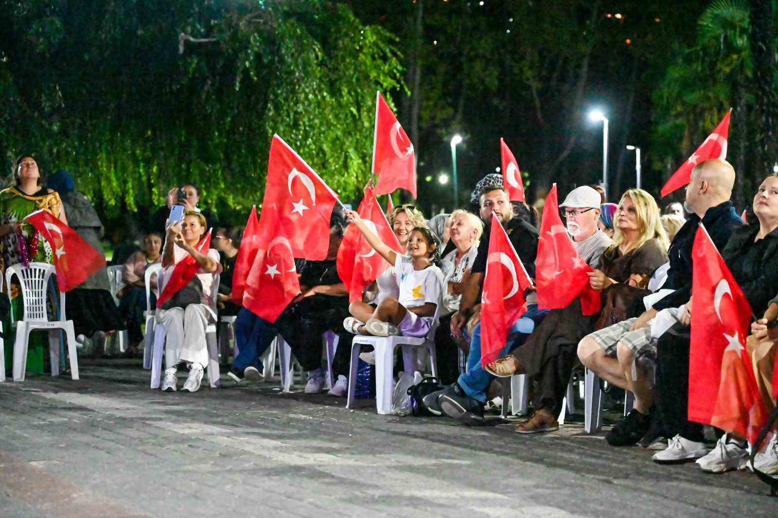 Kültürpark’ta zafer coşkusu
