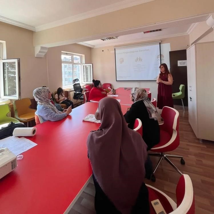 Kumar bağımlılığına karşı farkındalık eğitimi
