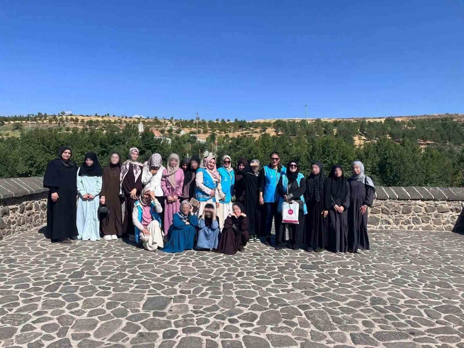 Kur’an kursu öğrencilerine gezi programı düzenlendi
