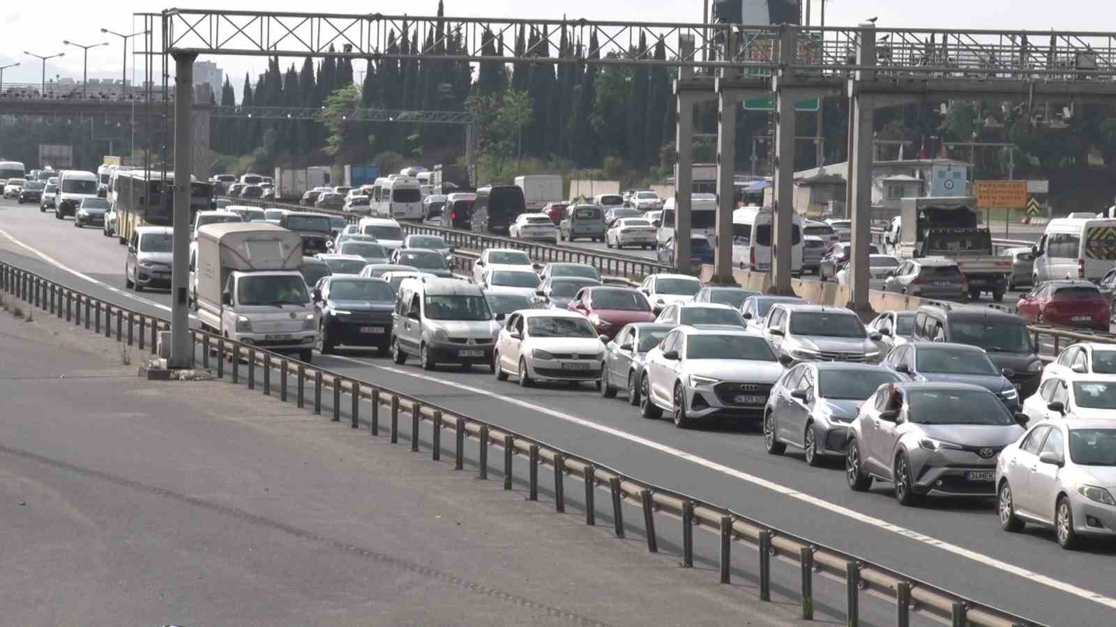 Kurban Bayramı tatilinin başlamasıyla TEM’de yoğunluk oluştu
