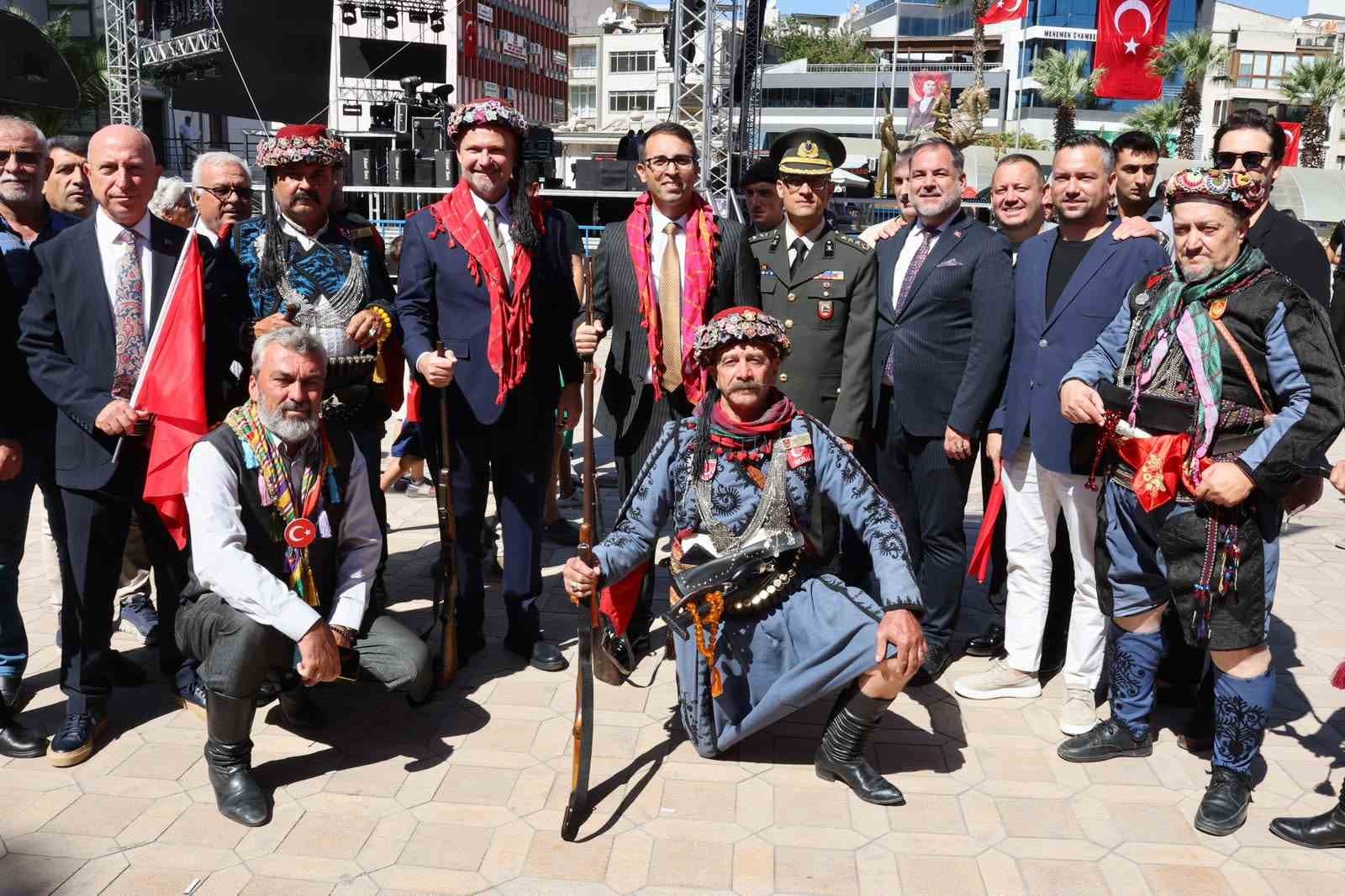 Kurtuluş coşkusu Menemen’i sardı

