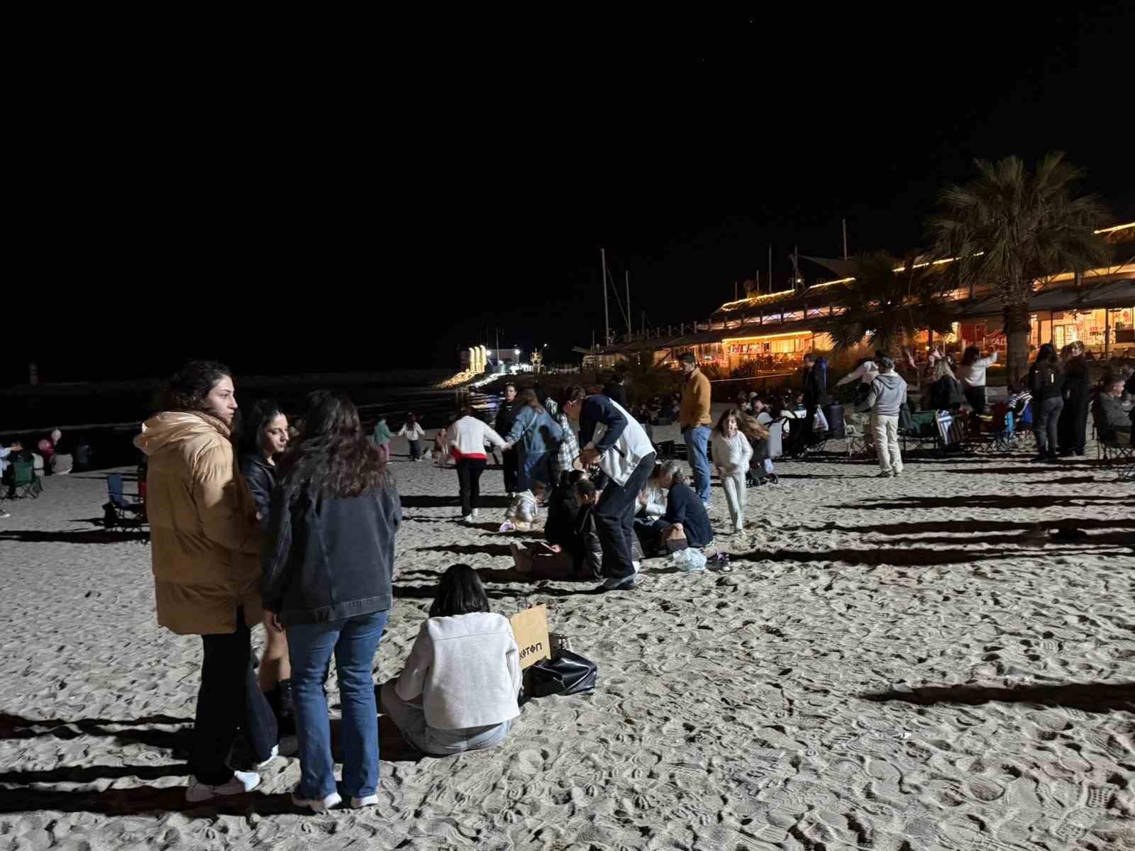 Kuşadası sahillerinde hıdırellez coşkusu
