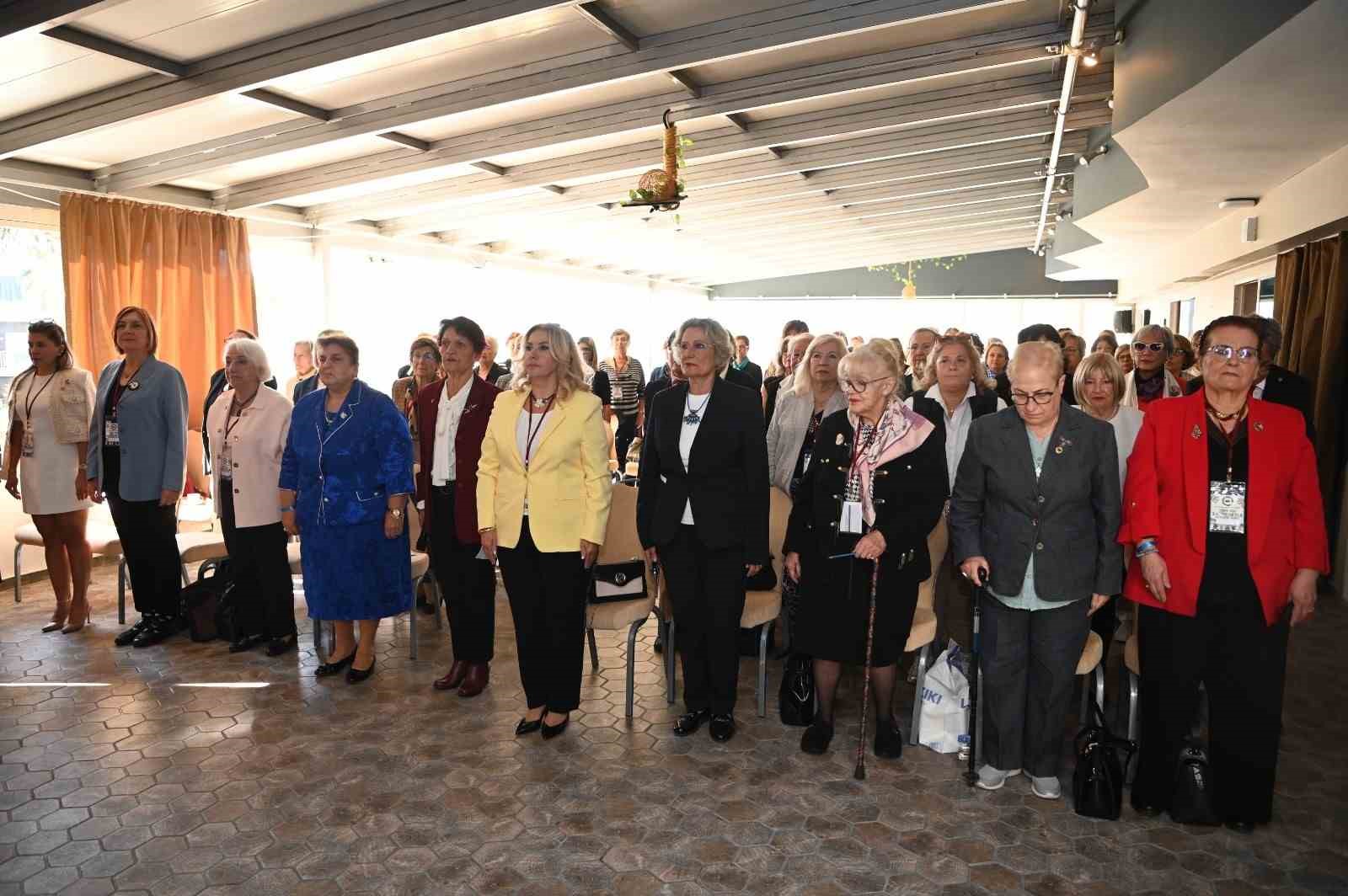 Kuşadası’nda ’Kadınlar zirvesi’ başladı
