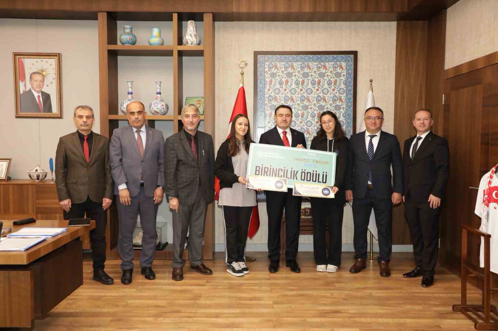 Kütahyalı öğrenciler 362 proje arasından Türkiye birincisi oldu
