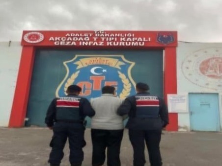 Malatya’da 48 yıl hapis cezasıyla aranan şahıs yakalandı
