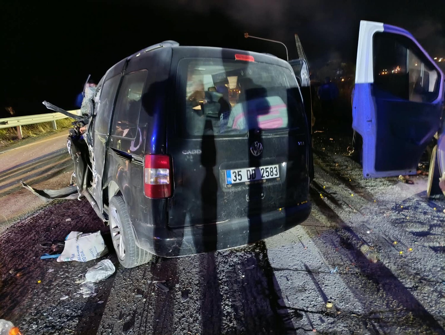 Manisa’da zincirleme kaza: 1’i ağır 5 yaralı
