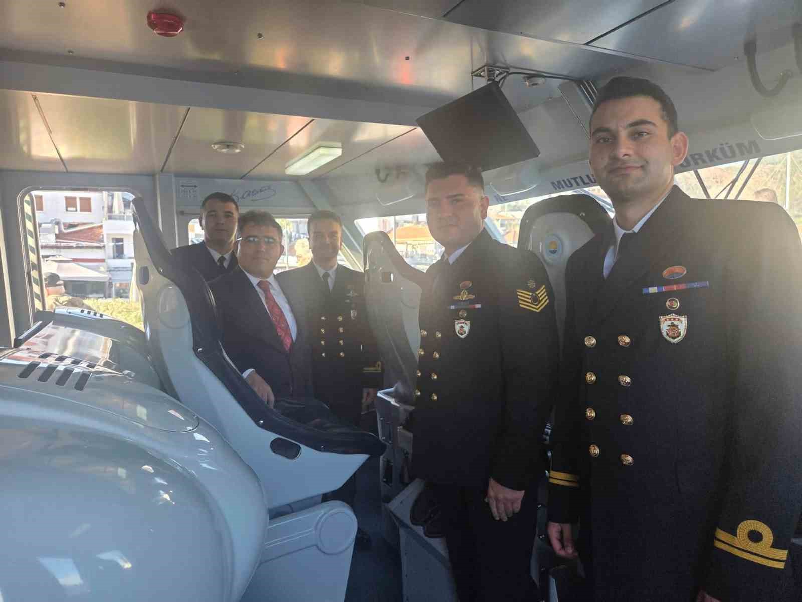 Marmaris’te askeri gemilere yoğun ilgi
