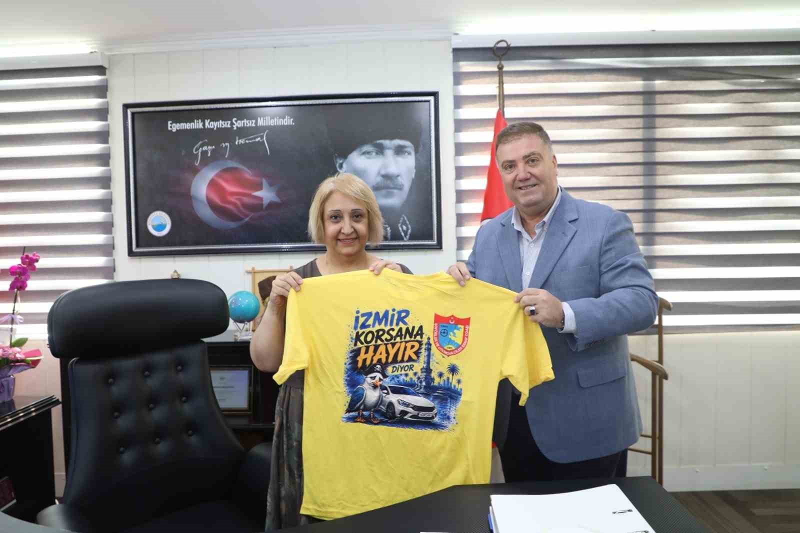 Menderes Başkanvekili Şen’e taksicilerden hayırlı olsun ziyareti
