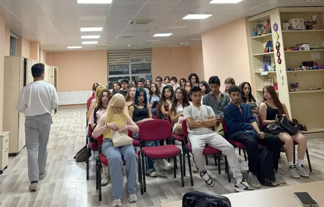 Menteşe’de gençler tiyatro eğitimleriyle sahneye hazırlanıyor
