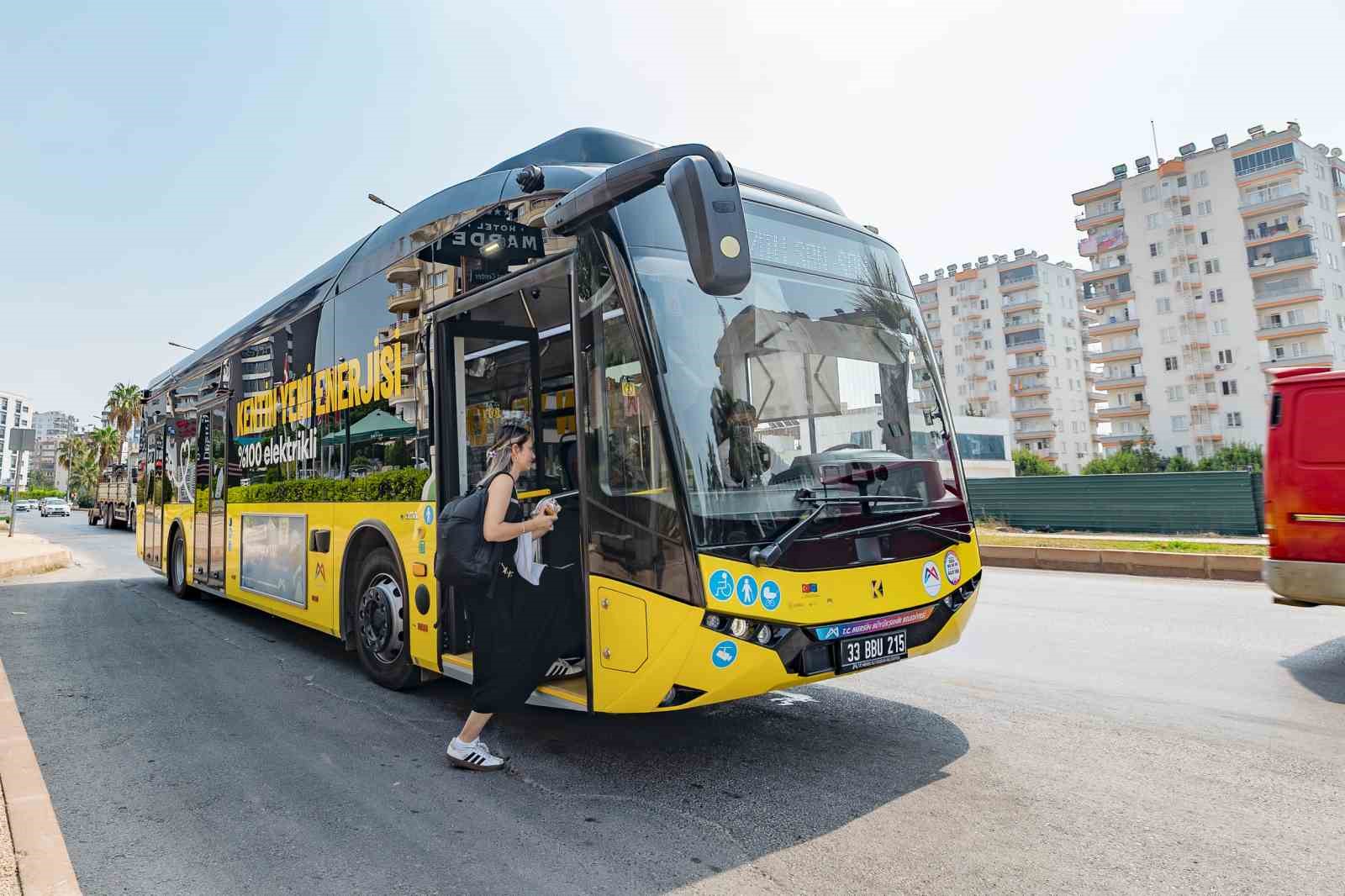 Mersin’de elektrikli otobüs dönemi: Vatandaşlardan tam not
