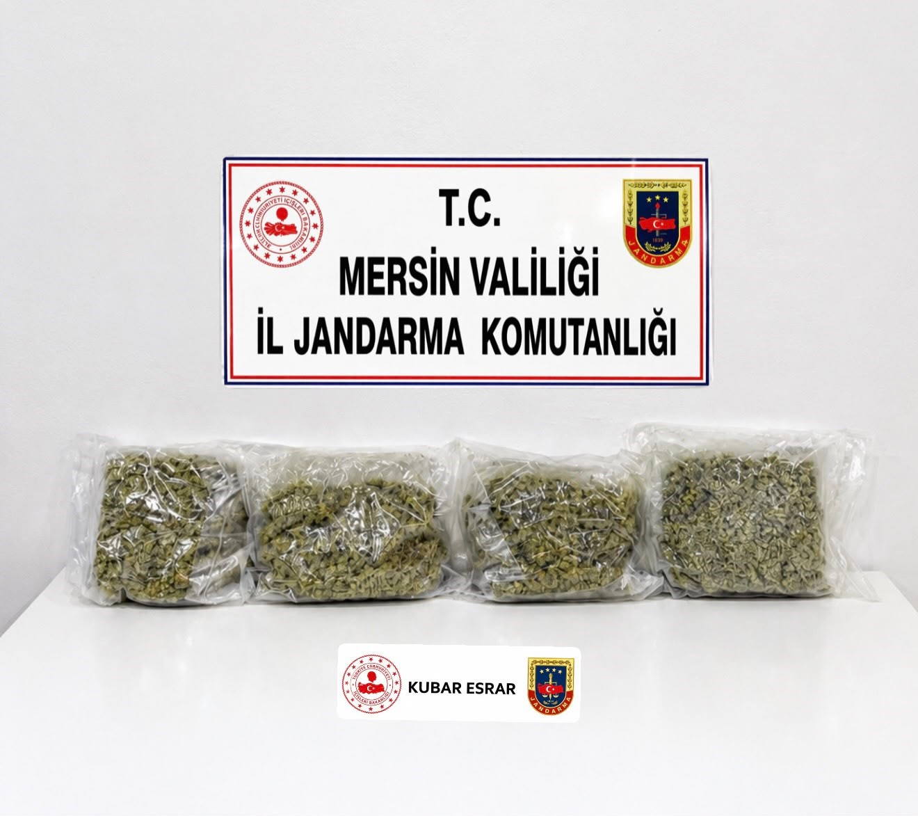 Mersin’de uyuşturucu satıcılarına operasyon: 4 gözaltı
