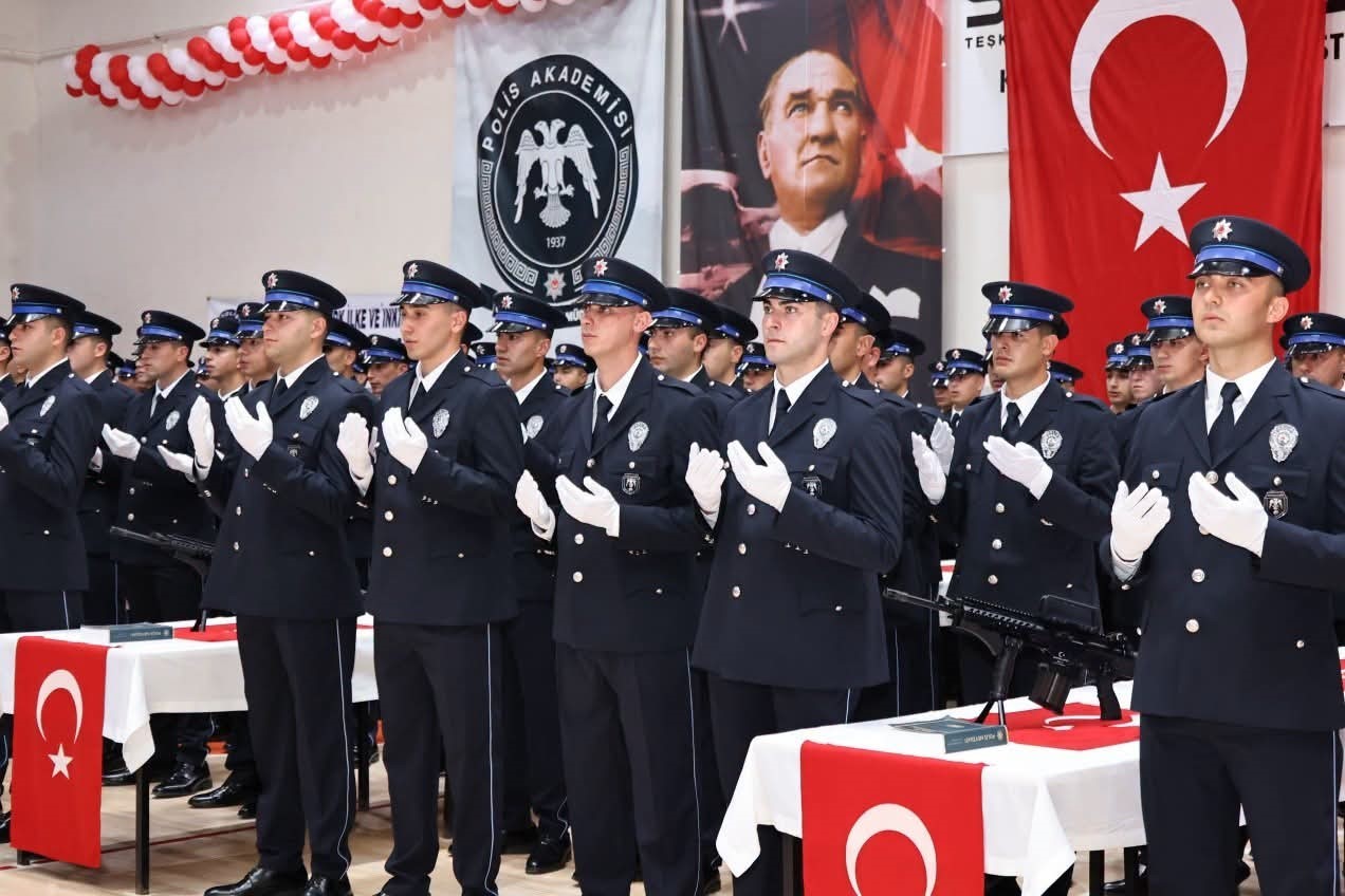 Merzifon POMEM’de 162 polis adayı mezun oldu
