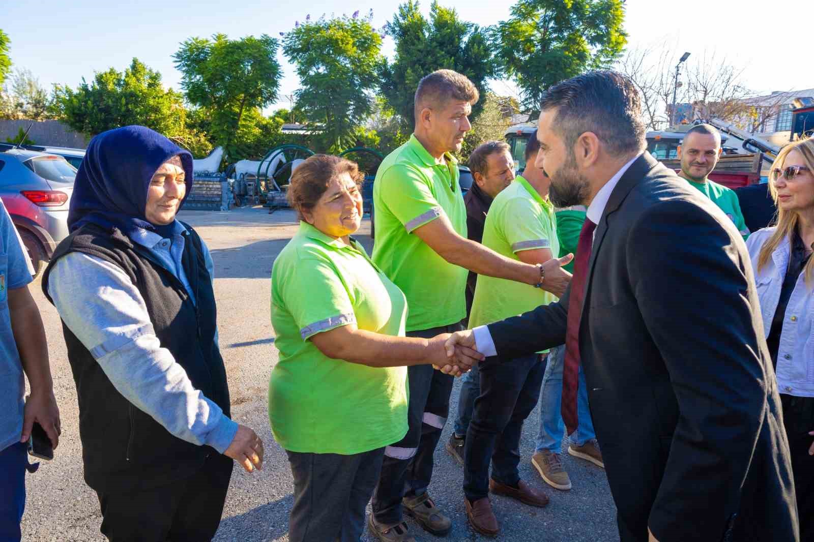 Mezitli Belediye Başkan Vekili Selağzı personelle bir araya geldi
