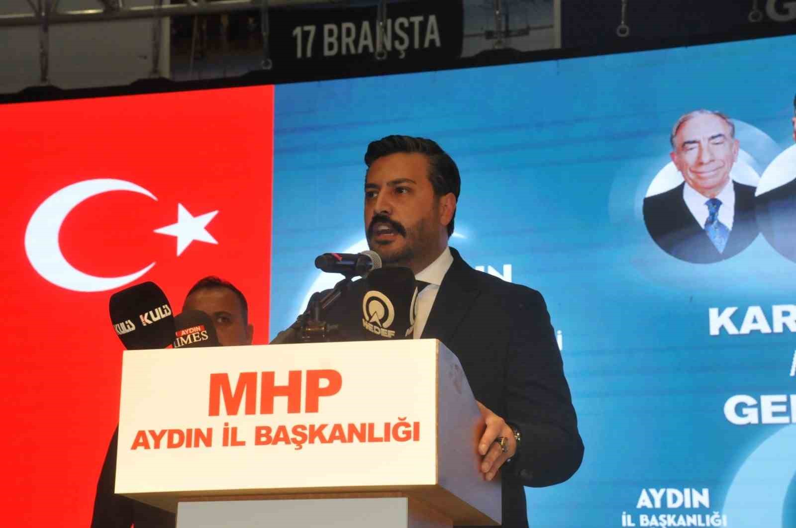 MHP Aydın İl Başkanı Cihangiroğlu: "Kenetlenirsek aşamayacağımız hiçbir engel yoktur"
