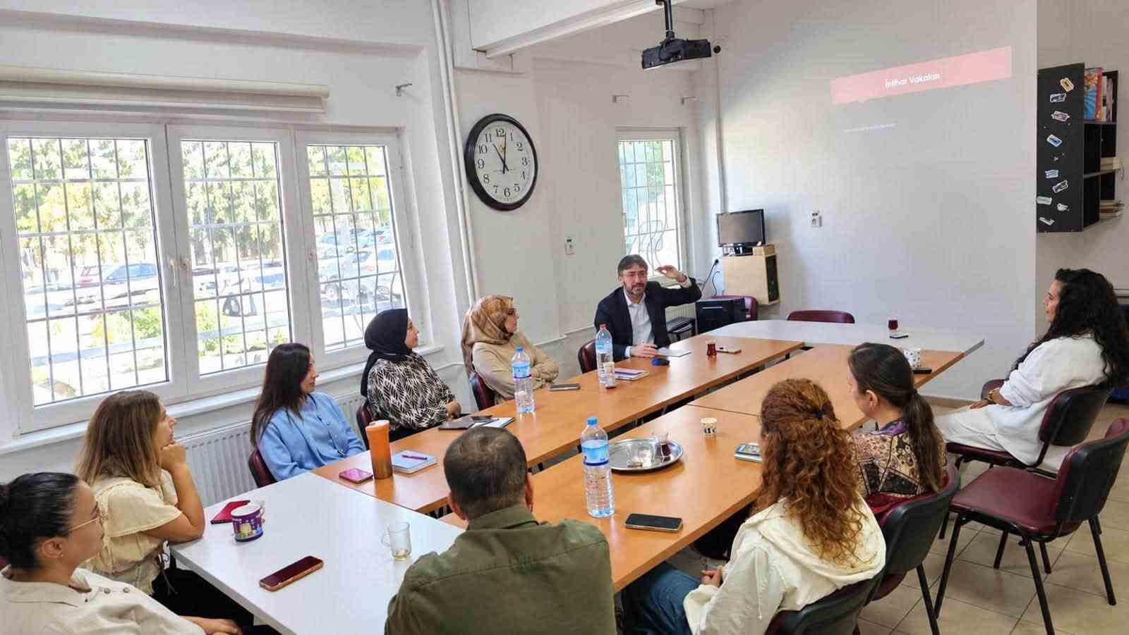 Muğla Çocuk Evleri Koordinasyon Merkezi personeline hizmet içi eğitim
