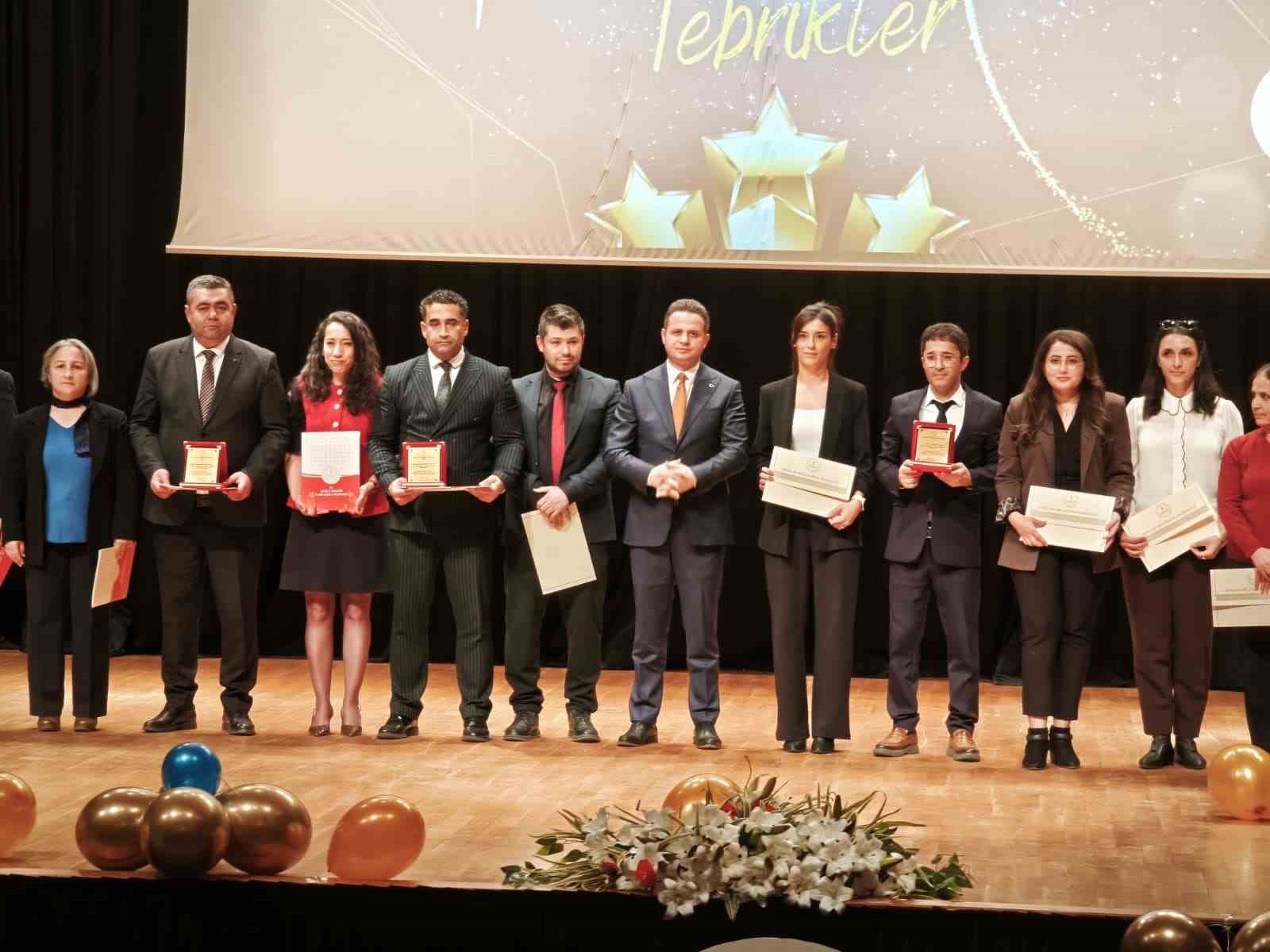 Muğla eğitim camiası ödül töreninde buluştu
