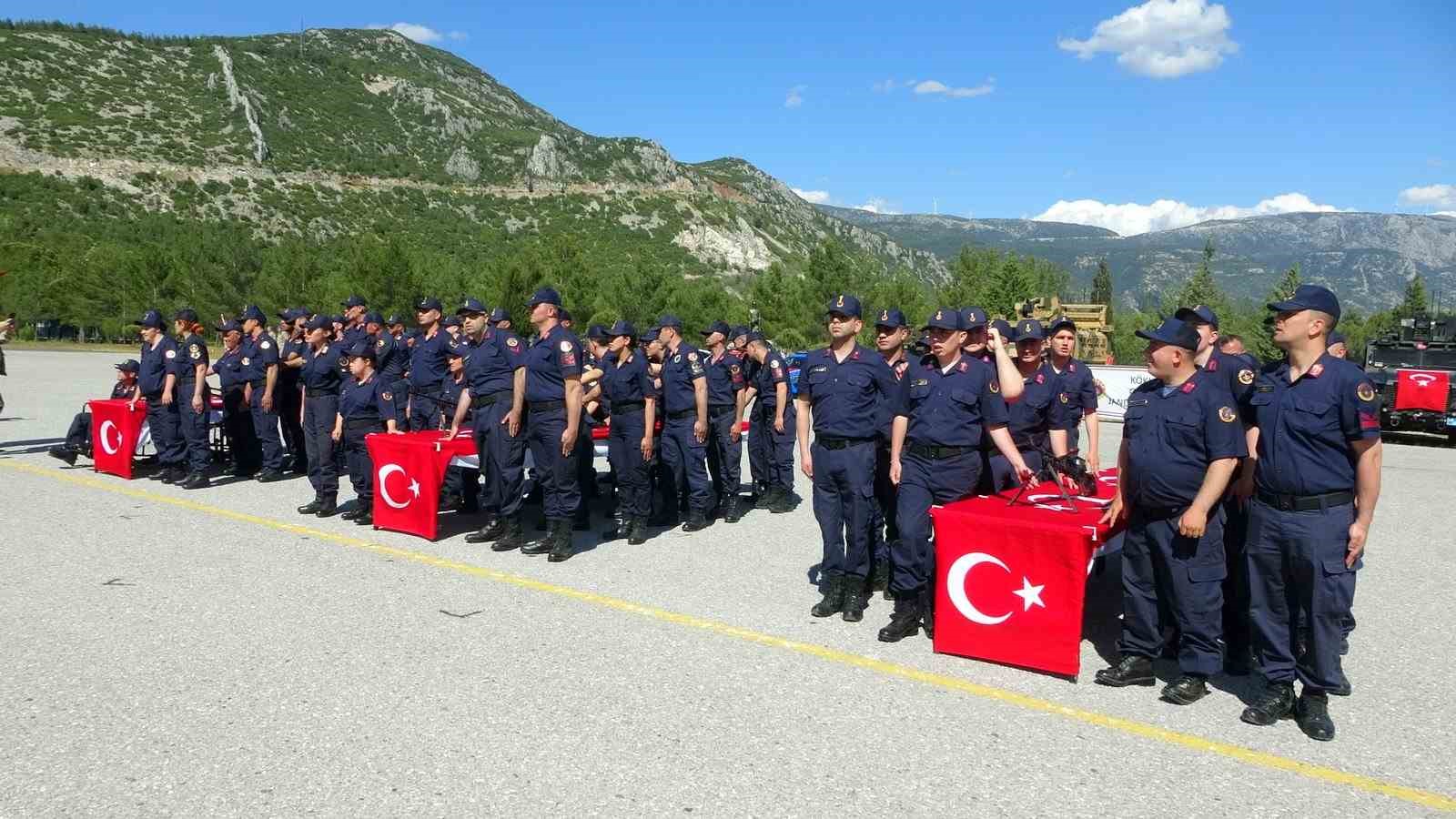 Muğla’da 29 özel birey bir günlüğüne asker oldu
