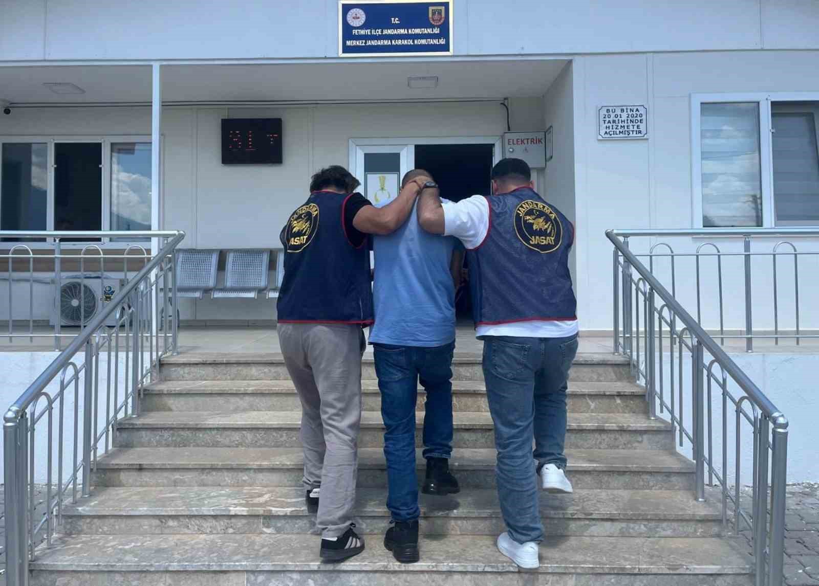 Muğla’da jandarmadan bir haftada 78 aranan şahsa yakalandı

