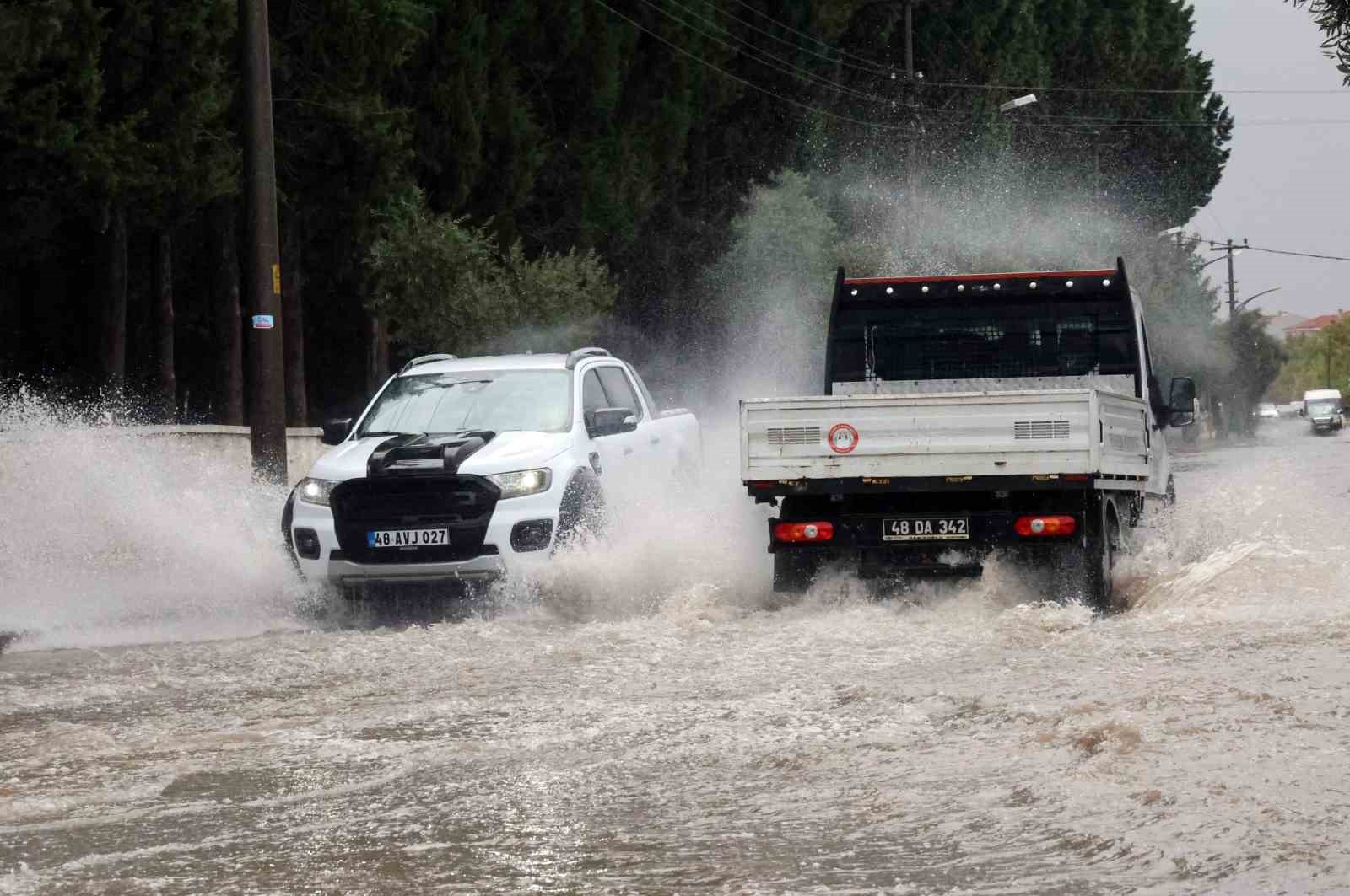 Muğla’nın 9 ilçesine şiddetli yağış uyarısı
