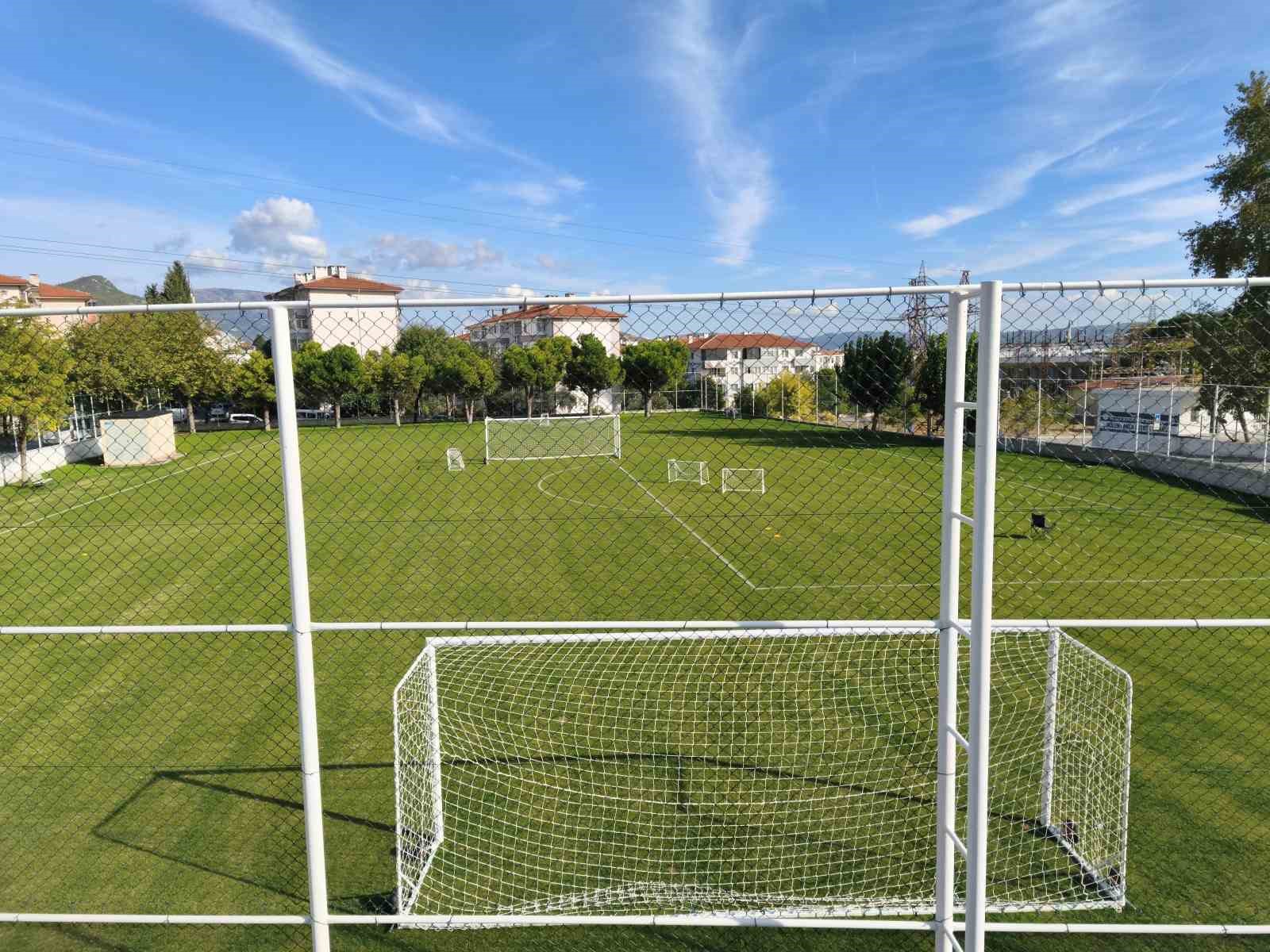 Muğlaspor’dan eski başkan Hamdi Yücel Gürsoy’a vefa
