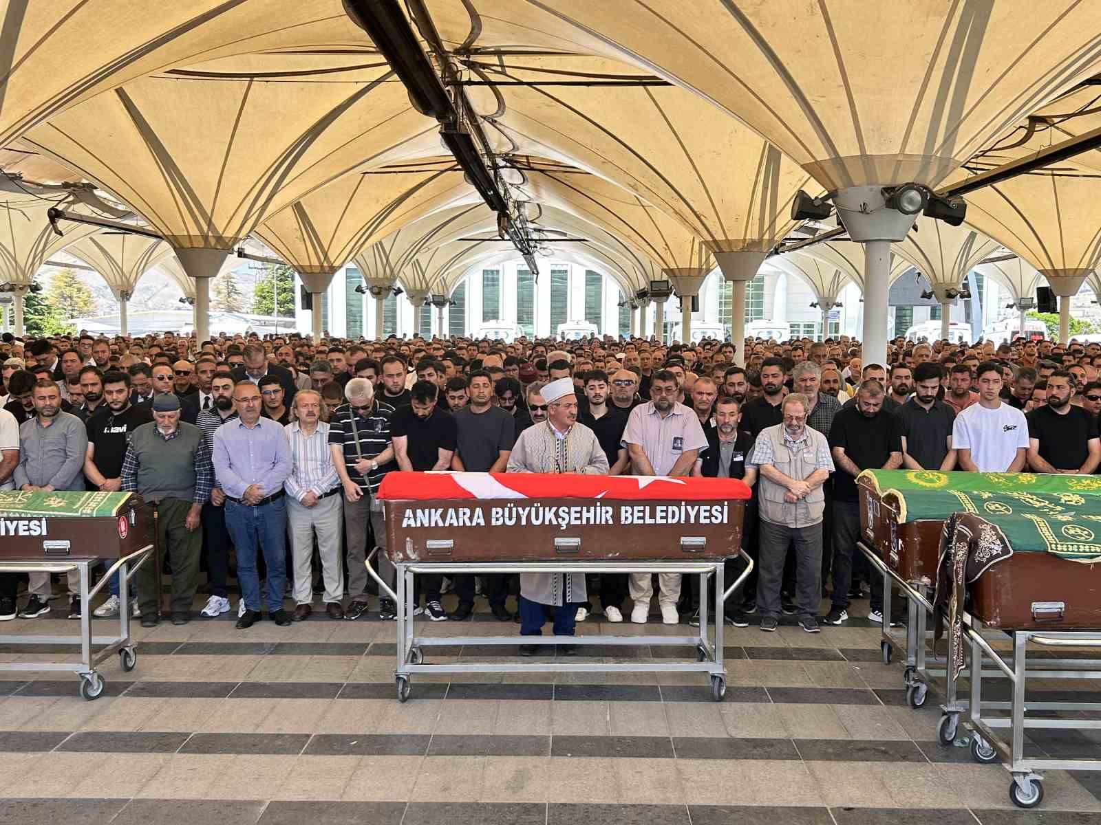 Mühimmat sahasındaki patlamada hayatını kaybeden işçi Ankara’da toprağa verildi
