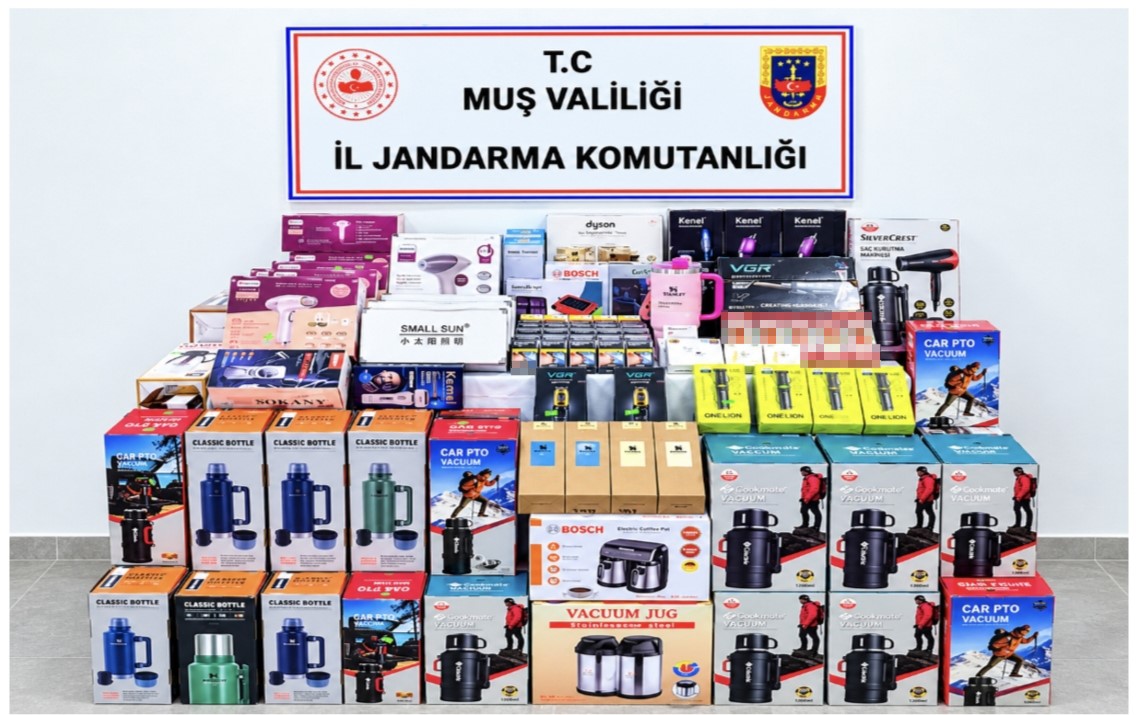 Muş’ta 700 bin TL değerinde kaçak ürün ele geçirildi
