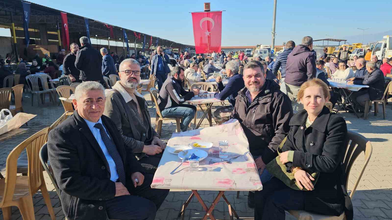 Nazilli Belediyesi Fen İşleri Müdürlüğü’nden keşkek hayrı
