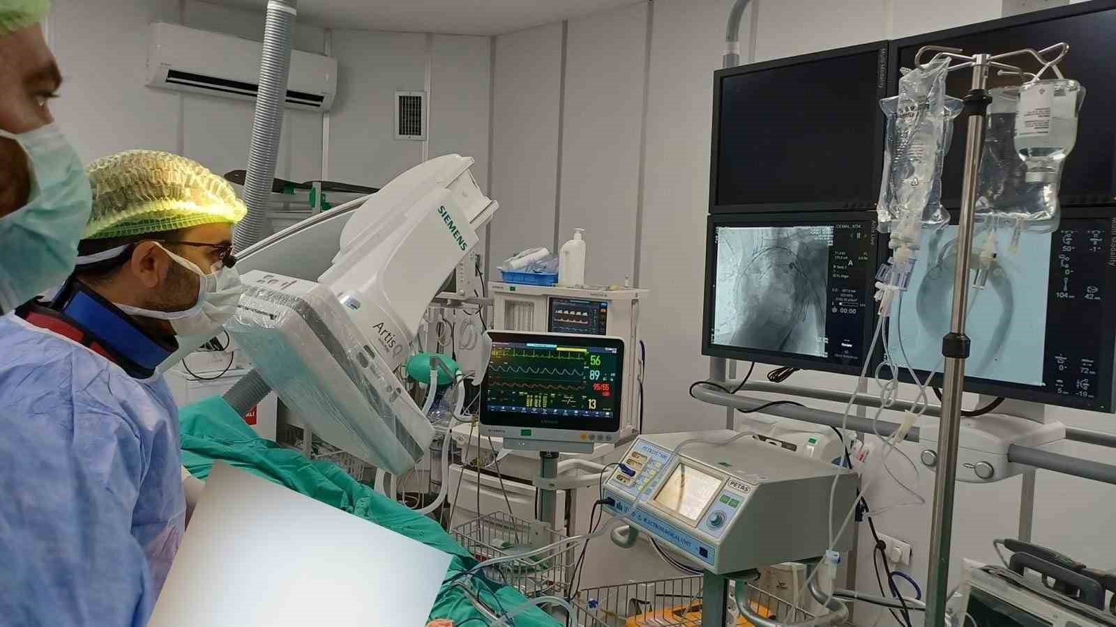 Niğde’de bir ilk: Aort yırtılması TEVAR  yöntemiyle tedavi edildi
