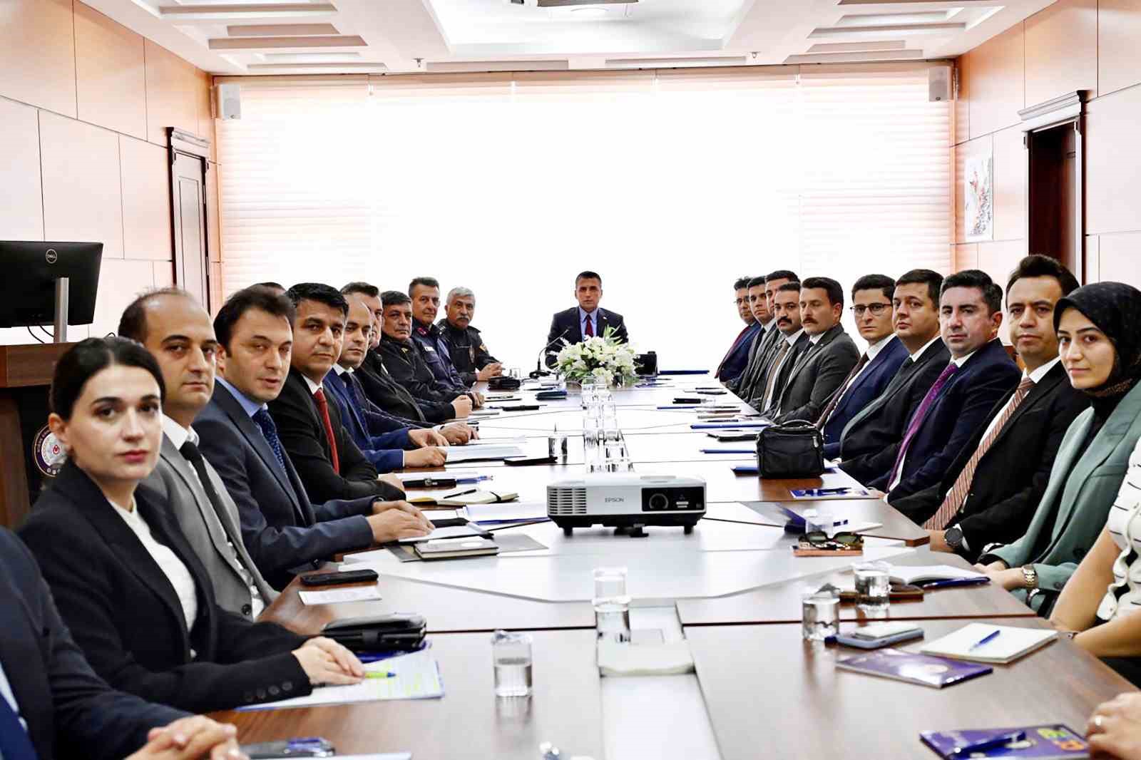 Niğde’de suçla mücadele toplantısı gerçekleştirildi
