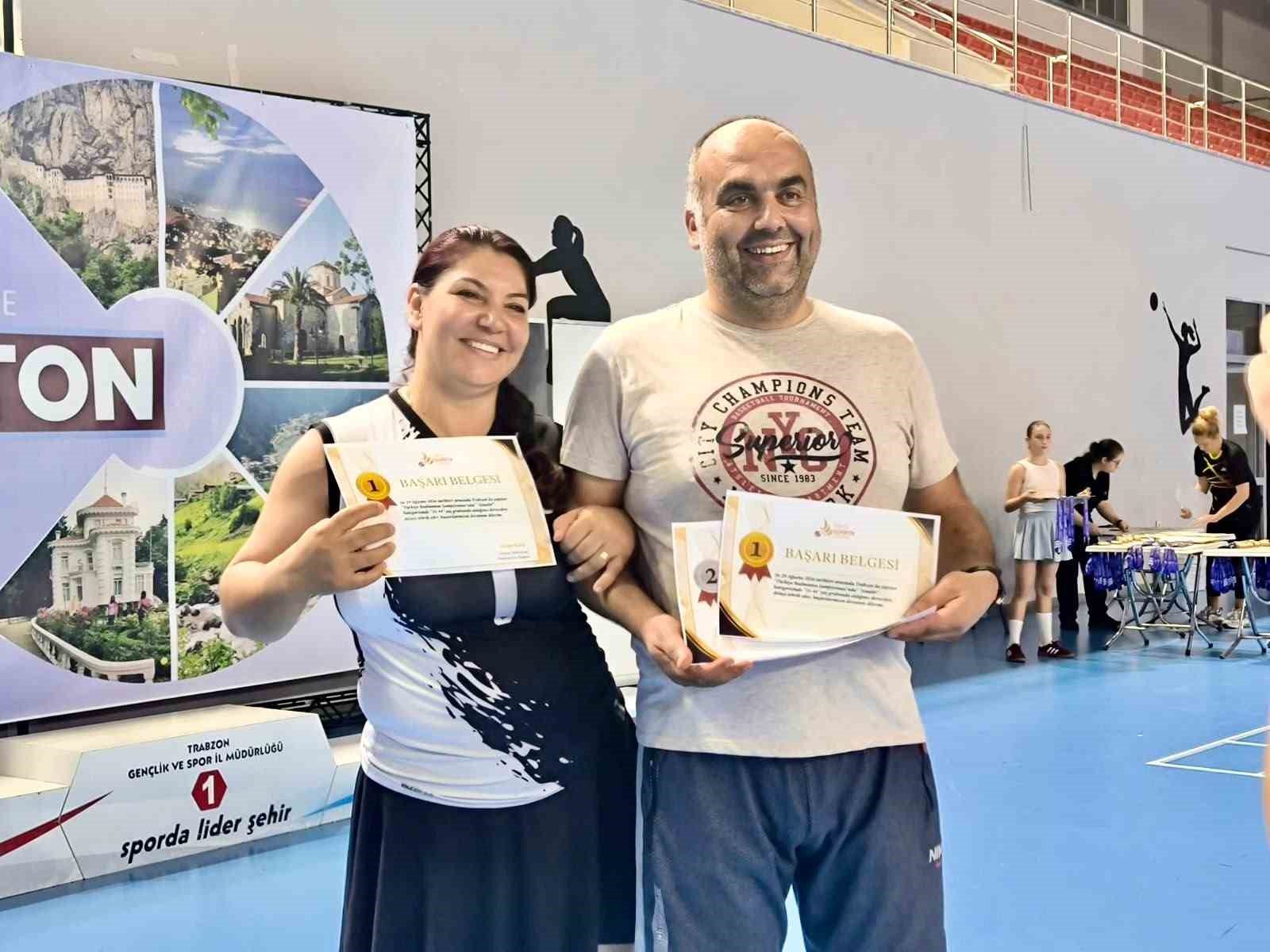 Niğdeli veteran badmintonculardan Türkiye Şampiyonası’nda 5 madalya
